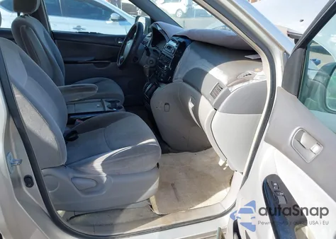 2004 Toyota Sienna Le from USA, damaged, VIN 5TDZA23C94S000751